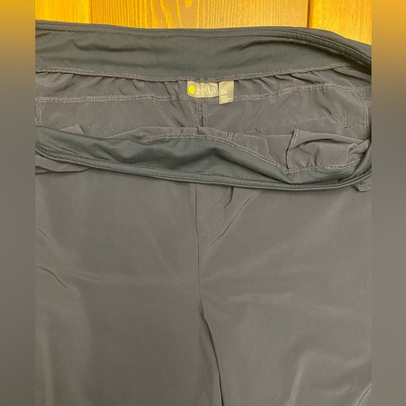 *Like New* Zella Getaway Skinny Leg Ankle Pants - Size 2X - Color Navy Sapphire - Picture 4 of 4
